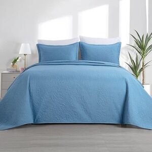 Hotel Collection Queen Quilt Set 88 x‎ 88 Inches, 3 Piece Lightweight Blue NWT